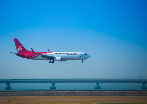 深圳航空 民航飞机 降落