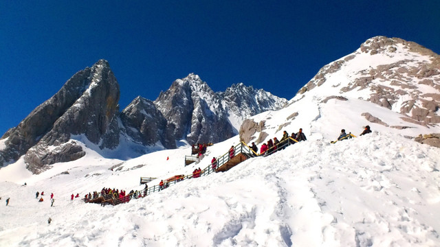 玉龙雪山