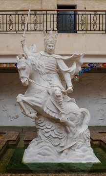 格萨尔王像 藏族英雄