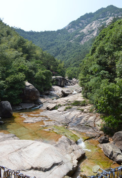 黄山翡翠谷 溪流山峰