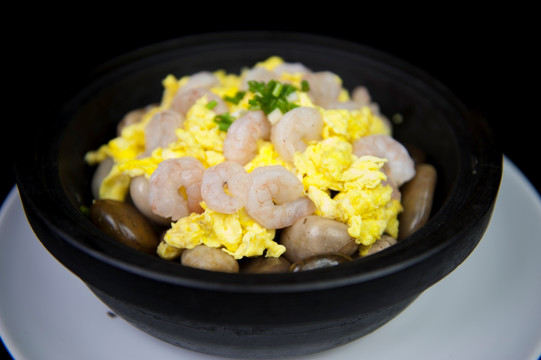 石锅虾仁鸡蛋