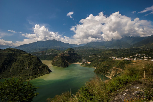 雅西胜景