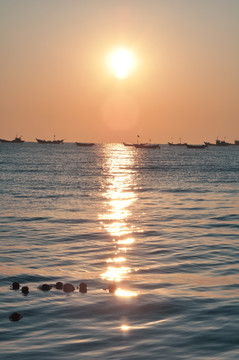 海上日出
