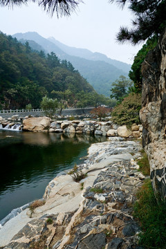 泰山彩石溪风光