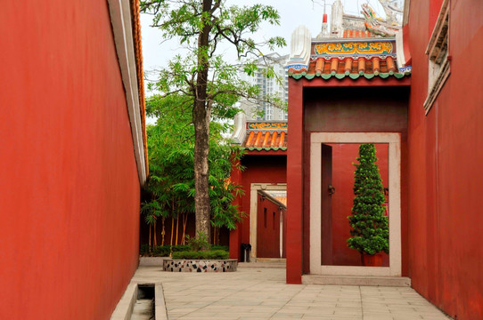 红色中式庭院