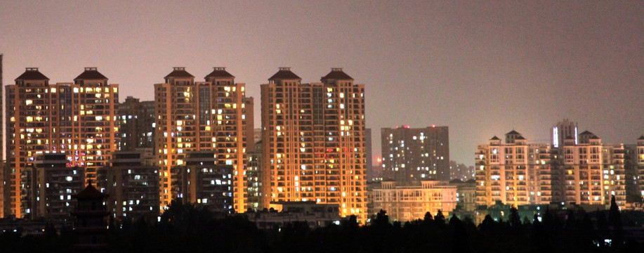 大都市高层住宅建筑群夜景