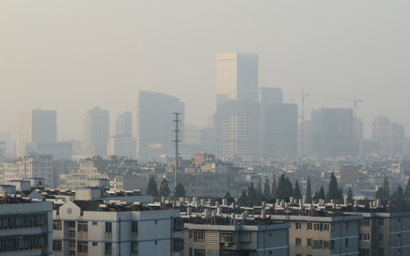 雾霾中的城市