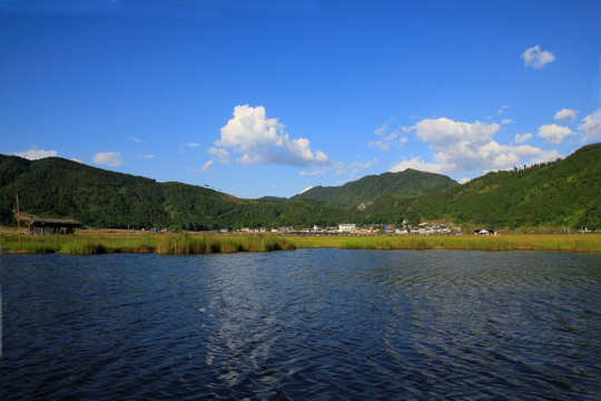 湖光山色
