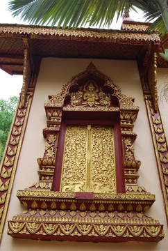 总佛寺的门窗雕刻