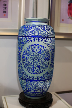 蓝花瓶