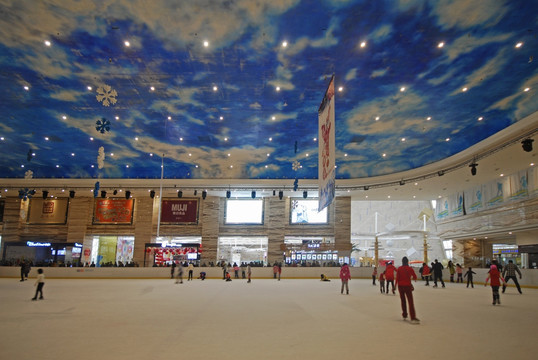 新世纪环球中心滑冰场