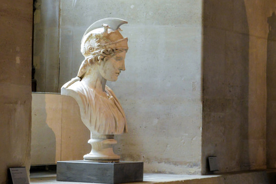 卢浮宫罗马战士头像雕塑
