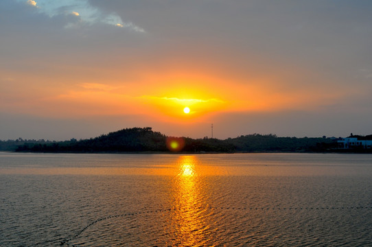 日出 朝霞 晨曦 湖面