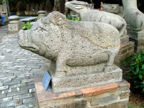 猪石雕文物