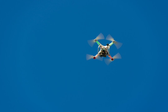 无人机 航拍 飞行器 四旋翼
