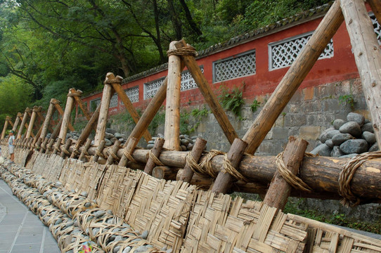 杩槎和闭水三脚