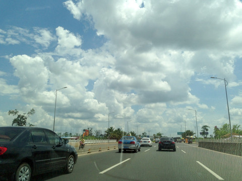 海口市 公路 天空 云彩 蓝天