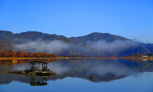 神龙架大九湖 山水景区 金秋