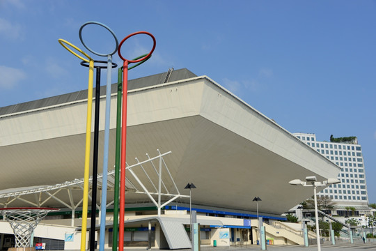 香港体育馆奥运五环雕塑