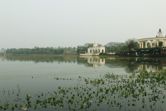 水岸