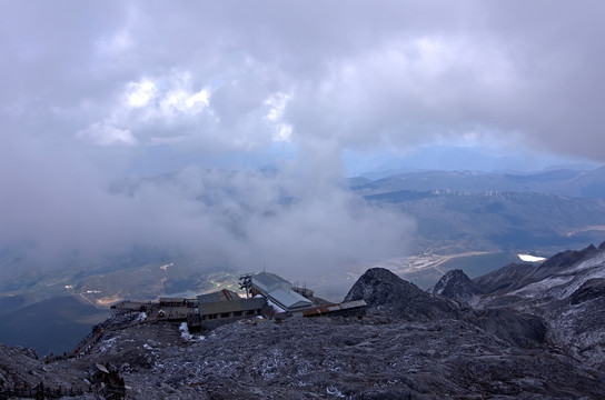丽江玉龙雪山山顶观景平台全景