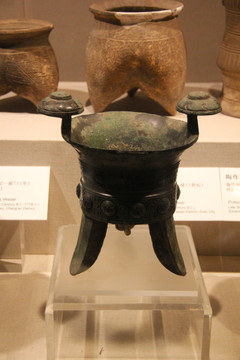 陕西省历史博物馆青铜器饕餮纹斝
