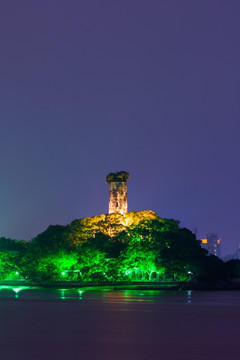 江心东塔