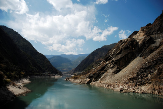 丽江虎跳峡