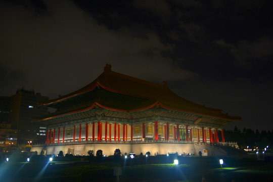 台北国家戏剧院夜景