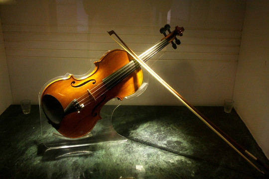 古典手提琴