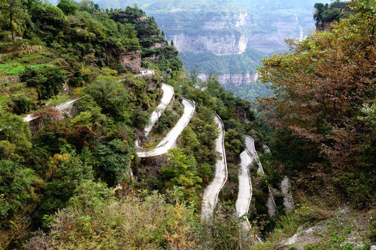 山路弯弯 太行山天路