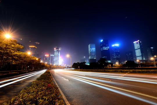 马路夜景