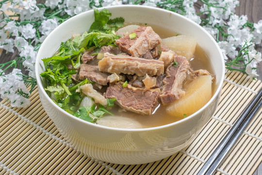 牛腩净萝卜