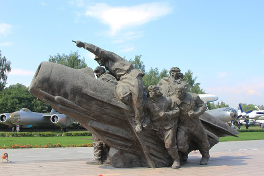 中国航空史雕塑