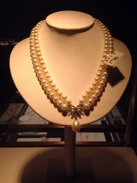 上海 时尚 购物 珠宝 项链