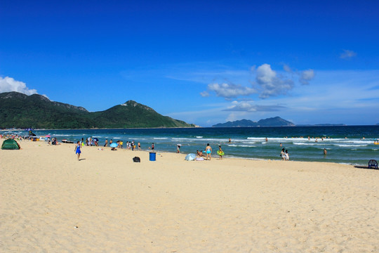 阳光 海滩 蓝天白云 风景