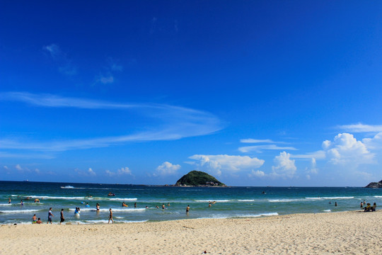 夏日 海滩 蓝天白云 风景