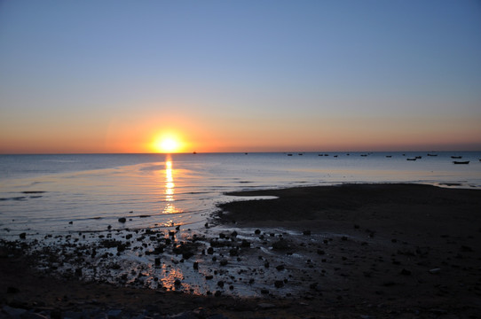 海上日岀