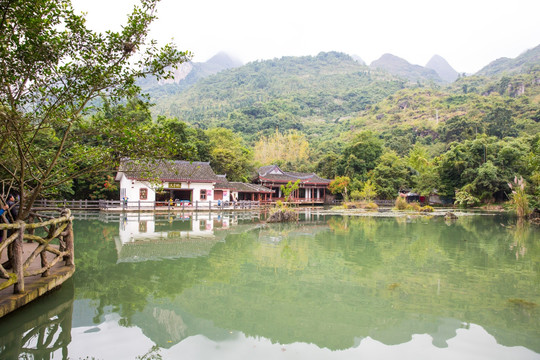 田园景观 民居建筑 湖水