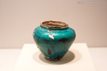 孔雀绿釉花卉纹罐