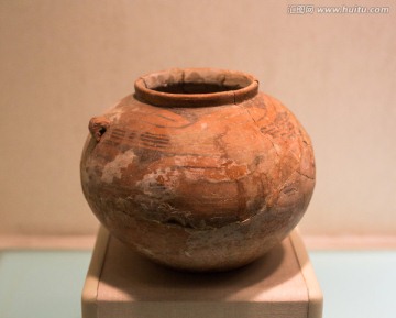 新石器时代 彩陶罐