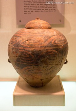 新石器时代彩陶瓮