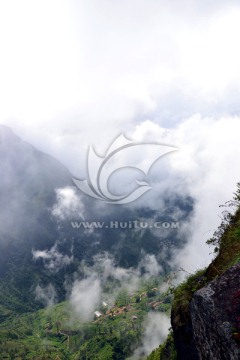 斯里兰卡风光 云雾中的山村