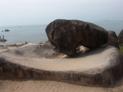 海边岩石