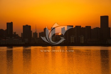 武汉沙湖夕阳景象
