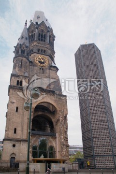 柏林威廉一世纪念教堂和新教堂