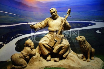 拉马头琴的蒙古族老人雕塑