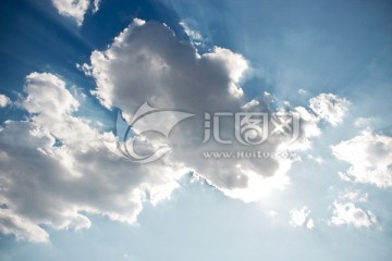 天空白云