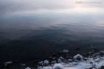 冰湖