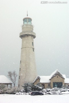 雪后灯塔